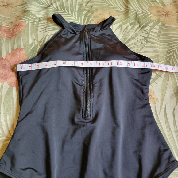 3/$25 NWOT Shein One Piece Swimwear Zip Up Front Black Scuba 0XL - Picture 7 of 12